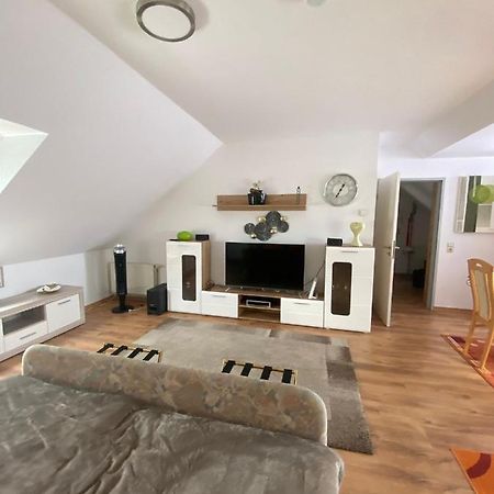 Dachgeschoss Apartment Mit Ausblick Halle  Dış mekan fotoğraf