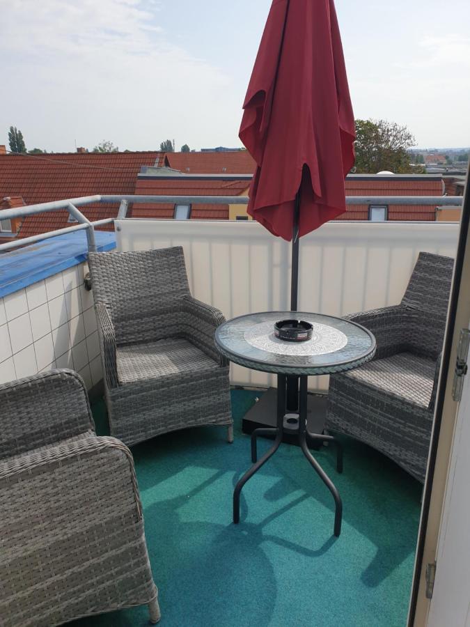 Dachgeschoss Apartment Mit Ausblick Halle  Dış mekan fotoğraf